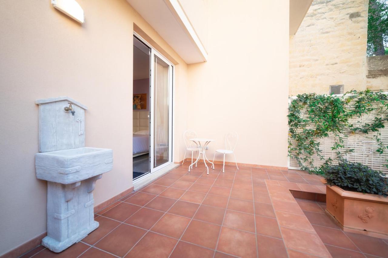 Il Cortile Delle Esperidi Lecce Exterior foto